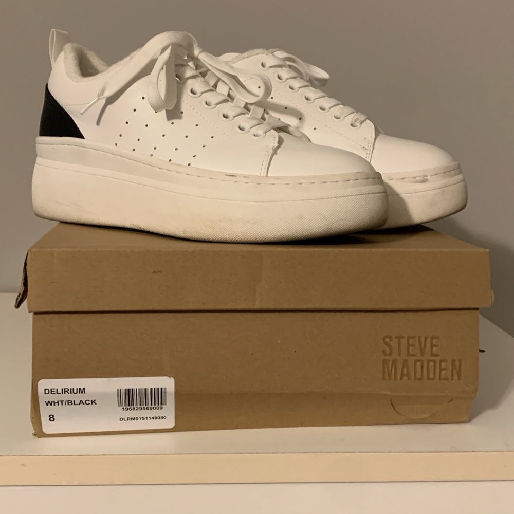 Steve Madden White and Black Womens Casual Shoes
